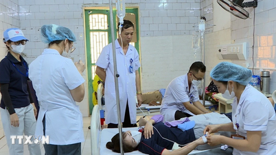 Hưng Yên: Xác minh vụ việc khoảng 30 công nhân nhập viện, có biểu hiện ngộ độc