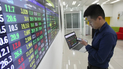 Cổ phiếu bất động sản khởi sắc, VN-Index tiến sát mốc 1.585 điểm