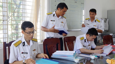 Đoàn thanh tra Quân chủng Hải quân làm việc tại Lữ đoàn Công binh 131