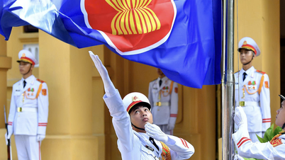 Trang trọng Lễ thượng cờ kỷ niệm 58 năm Ngày thành lập ASEAN