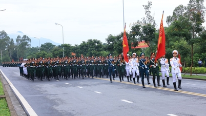 Thượng tướng Trương Thiên Tô thăm và động viên các lực lượng diễu binh, diễu hành A80
