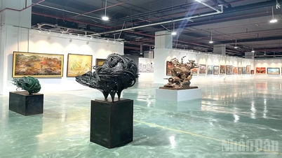 Experimente a criatividade artística na exposição de conquistas nacionais