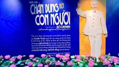 Mehr als 300 Dokumente und Bilder über Präsident Ho Chi Minh auf der Nationalen Ausstellung
