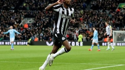ليفربول يتوصل إلى اتفاق لضم ألكسندر إيزاك مقابل مبلغ قياسي