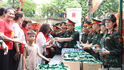 Hơn 50.000 suất lương khô tặng người dân xem diễu binh, diễu hành