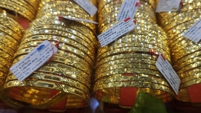 Harga emas hari ini 1-9: Baru dibuka dan naik sangat kuat