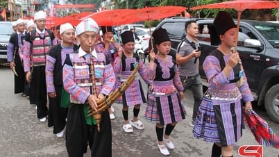 Célébrations animées du Jour de l'Indépendance sur le plateau de Moc Chau