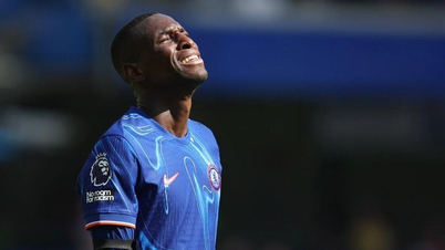 Why did Nicolas Jackson immediately fly back to England after arriving in Germany?