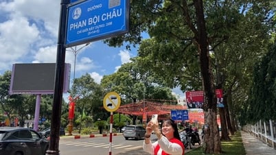 Quét mã QR trên bảng tên đường, tra cứu lịch sử Buôn Ma Thuột