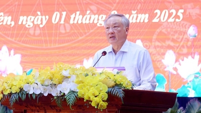 Başbakan Yardımcısı Nguyen Hoa Binh, Phu Son 4 Cezaevi'nde düzenlenen af ​​kararının açıklandığı törene katıldı.