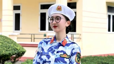 សម្រស់​ដ៏​ស្រស់​ស្អាត និង​ក្តៅក្រហាយ​របស់​ទាហាន​ស្រី ដែល​បាន​ចូលរួម​ក្នុង​ក្បួន​ដង្ហែ​ពីរដង