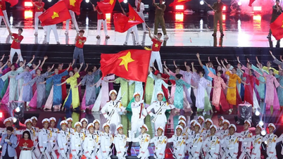 오늘 밤 9월 1일, 마이딘 경기장은 "독립-자유-행복의 여정 80주년"이라는 예술의 향연으로 빛납니다.