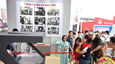 Tái hiện chặng đường 80 năm vẻ vang của Quốc hội Việt Nam