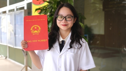Gen Z vượt qua 160 câu hỏi trong 4 tiếng, giành học bổng bác sĩ nội trú