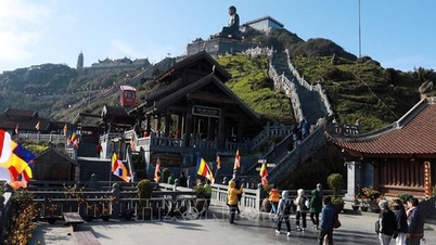 Lao Cai៖ សកម្មភាពវប្បធម៌ និងទេសចរណ៍ជាច្រើនបានទាក់ទាញភ្ញៀវទេសចរណ៍នៅចុងឆ្នាំ