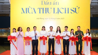 O Museu de Hai Phong inaugura uma exposição temática intitulada "Pegadas de um Outono Histórico".