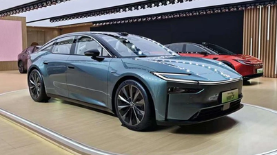 Viz Toyota bZ7 2026 - sedan delší než 5 metrů, chytrý jako chytrý telefon
