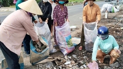Frauen tun sich zusammen, um Plastikmüll zu vermeiden