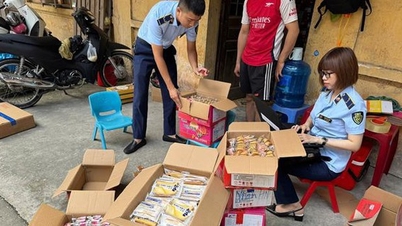 Hanoi merampas banyak kuih bulan dan mainan seludup