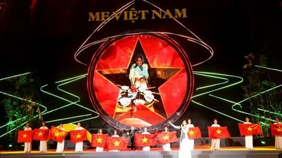 Program Seni Menyentuh Pujian Memuji Ibu-Ibu Vietnam Berpahlawan