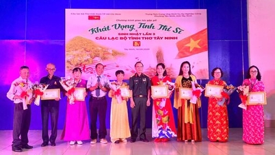 Poetický klub Tay Ninh: Šíření lásky k poezii v komunitě