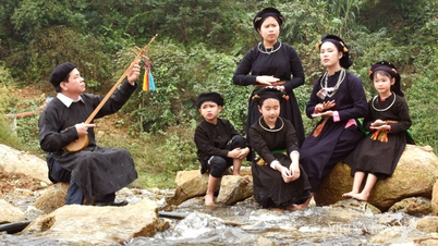 Tinh lute "The brainchild" of the Tay people in Lao Cai