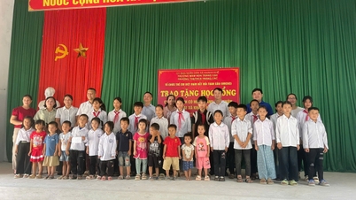 Die Global Connected Vietnamese Children Organization vergab Stipendien an Schüler in schwierigen Verhältnissen in der Gemeinde Khanh Khe in der Provinz Lang Son.