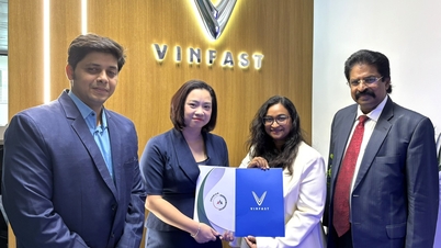 Η VINFAST ΑΝΑΚΟΙΝΩΝΕΙ ΣΤΡΑΤΗΓΙΚΗ ΣΥΝΕΡΓΑΣΙΑ ΜΕ ΤΟΝ ΑΡΑΒΙΚΟ ΣΥΝΔΕΣΜΟ ΑΥΤΟΚΙΝΗΤΩΝ, ΒΕΛΤΙΩΝΟΝΤΑΣ ΤΗΝ ΠΟΙΟΤΗΤΑ ΤΗΣ ΥΠΗΡΕΣΙΑΣ ΜΕΤΑ ΤΗΝ ΠΩΛΗΣΗ ΣΤΗΝ ΠΕΡΙΟΧΗ ΤΗΣ ΜΕΣΗΣ ΑΝΑΤΟΛΗΣ