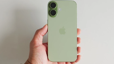 Hands-on met de originele blauwe iPhone 17 gelanceerd met veel upgrades