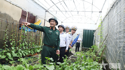 Thượng tướng Vũ Hải Sản thăm, kiểm tra tại đặc khu Trường Sa