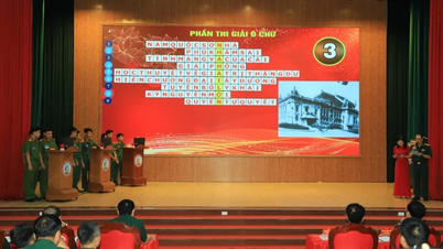 Menyebarkan gerakan mempelajari teori politik di sekolah tentera