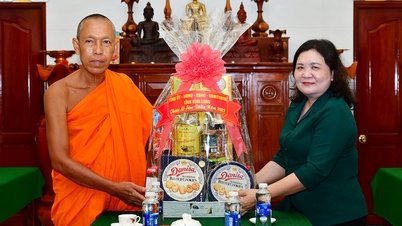 Phó Bí thư Thường trực Tỉnh ủy- Hồ Thị Hoàng Yến thăm, chúc mừng Sel Dolta năm 2025