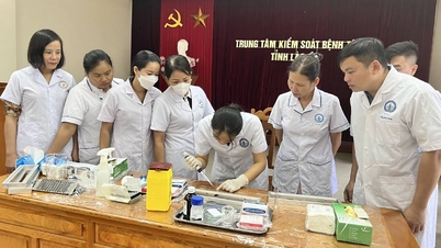 បុគ្គលិកពេទ្យជំនាញចំនួន 32 នាក់បានចូលរួមវគ្គបណ្តុះបណ្តាលស្តីពីការធ្វើរោគវិនិច្ឆ័យប៉ារ៉ាស៊ីតគ្រុនចាញ់ដោយប្រើមីក្រូទស្សន៍