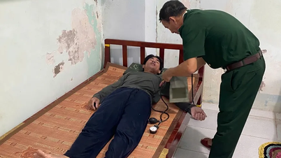 Timely rescue of 4 sailors in distress at sea in Ca Mau