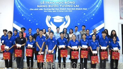Trao 1 tỷ đồng học bổng cho sinh viên