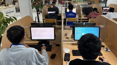 Technická univerzita v Ho Či Minově Městě odměňuje studenty s certifikáty z cizích jazyků hotově.
