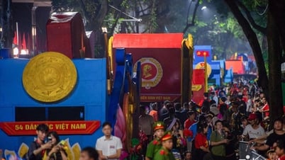 (Langsung) Parade untuk merayakan hari kemerdekaan ke-80 2 September