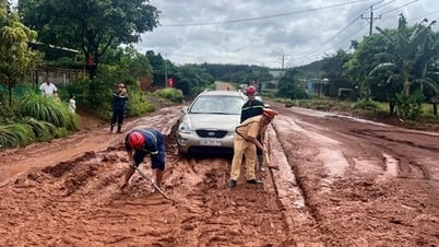 Công an khắc phục sạt lở đất, bảo đảm an toàn giao thông dịp Lễ Quốc khánh