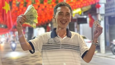 100%의 자치단체와 선거구가 국경일 기부금을 받았습니다.