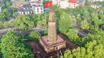 Kagumi Menara Bendera Thanh Nam pada Hari Nasional 2 September