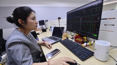 Rekor penjualan bersih investor asing, saham masih mengalami kenaikan bulanan terkuat dalam 5 tahun