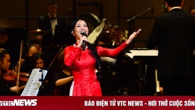 Hong Nhung a tremblé en chantant « Hanoi Song » pour la première fois au Concert National