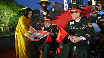 Gambar-gambar indah para veteran sebelum upacara pembukaan parade