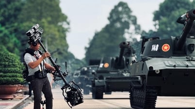 Imponujące zdjęcia z parady z okazji Dnia Narodowego 2 września, internauci wykrzykują imię Le Bao Han