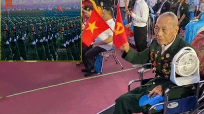 Người cảnh vệ của Bác Hồ xúc động khi chứng kiến lễ diễu binh lịch sử ở Ba Đình