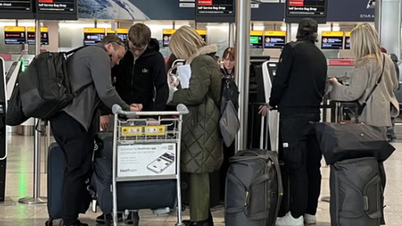 Atacurile cibernetice paralizează sistemele de check-in, obligând multe aeroporturi europene să amâne și să anuleze zborurile