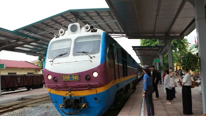 22,000 tiket kereta api untuk Tahun Baru Kuda telah dibeli pada hari pertama jualan.