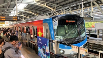 Trải nghiệm tàu điện ngầm Metro thành phố Hồ Chí Minh