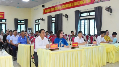 Hội Luật gia tỉnh tuyên truyền pháp luật và thi tìm hiểu pháp luật tại xã Xuân Vân