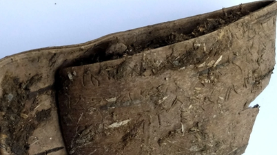 Descoperă scrisoarea antică scrisă pe scoarță de mesteacăn din secolul al XIV-lea